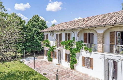 Castelnuovo Calcea House | Casa Bianca, charming farmhouse with infinity pool and stunning views