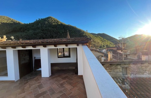 Isolabona Apartment | Casa Castello Sleeps 5 Isolabona Italy Sun Terrace Free WIFI