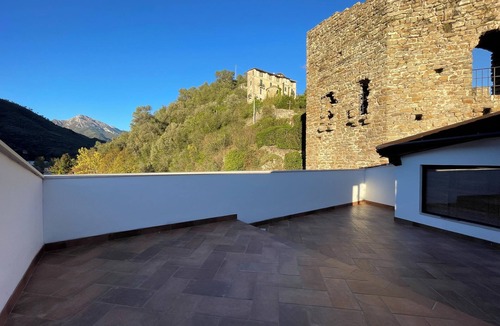 Isolabona Apartment | Casa Castello Sleeps 5 Isolabona Italy Sun Terrace Free WIFI