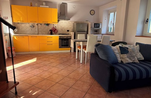Varzi House | Casa dei Gufi - Two Bedroom House, Sleeps 3