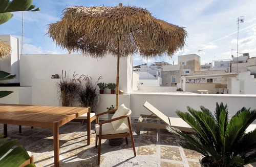 Centro Storico Apartment | Casa Due Pulcini 2 private suites - 1 design townhouse - 4+2 guests