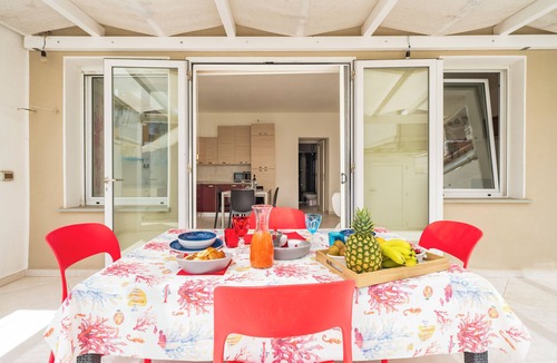 Arbatax House | Casa Indipendente a due Passi dal Centro Storico con Ampie Verande e Cortile