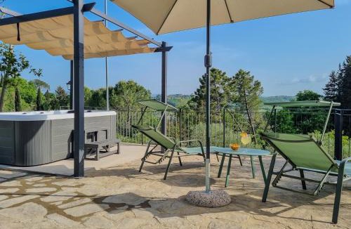 Poggibonsi House | Casa Iris - Home In the heart of Tuscany & jacuzzi