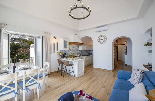 Praiano Ski Chalet | Casa Madonna Del Mare- Villa with sea view, a few steps from the beach