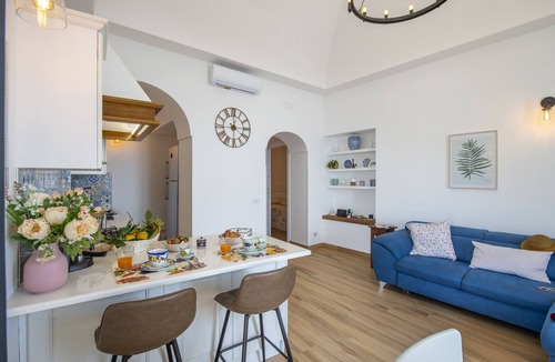 Praiano Ski Chalet | Casa Madonna Del Mare- Villa with sea view, a few steps from the beach
