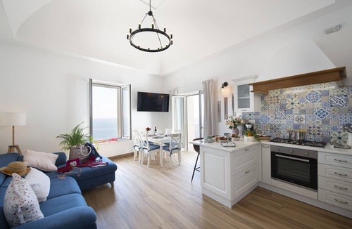 Praiano Ski Chalet | Casa Madonna Del Mare- Villa with sea view, a few steps from the beach