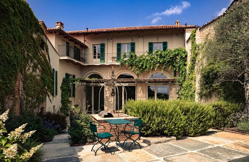 Monforte d'Alba Villa | Casa MON - Timeless Luxury with Private Spa