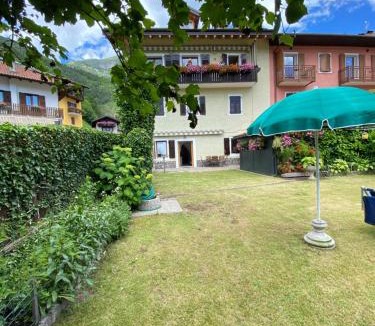 Mezzolago Apartment | Casa Nina