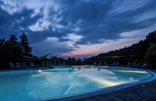 Cortemilia House | Casa Seta II, Cascine Crema: A 300-year-old stone house full of charm, with a 20x14 m pool