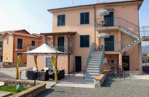 Santo Stefano di Magra Apartment | Casa vacanze La Fonda - Glicine