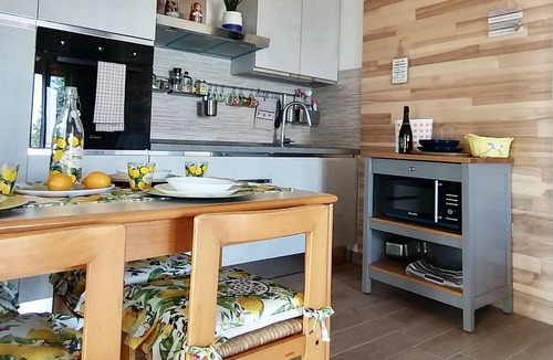Valdamonte House | Casa Vacanze CON Piscina E Area Giochi Bambini