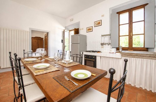 Sarteano Villa | Casale del Conte - Three Bedroom Villa, Sleeps 6