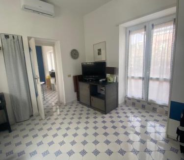 Tiberio Apartment | Casina Edomilla