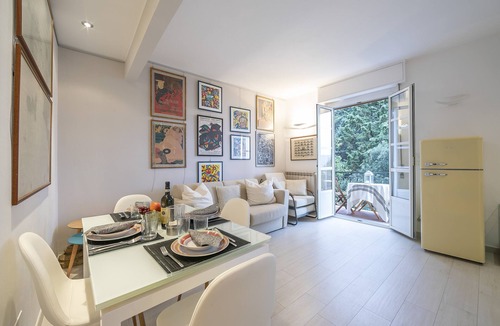 Capo Mimosa-Rollo Apartment | Cervo Piccolo Incanto Apartment with Balcony, Cervo, Italy
