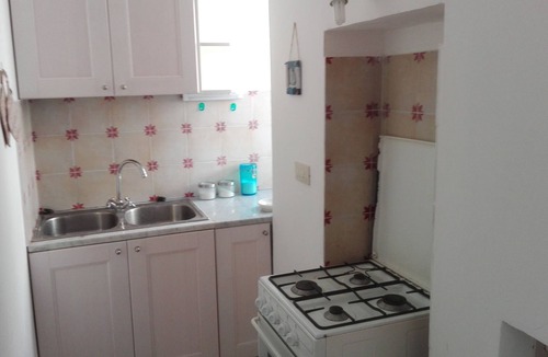 Meta Apartment | Charming 2-bedroom house with WiFi, AC in serene Meta