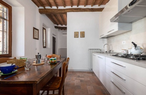 Pianella Apartment | Charming Cottage of 90 sqm, located on the first floor (stairs to access) can accommodate up to 4 people. Typical charming cottage of the Sienese countryside, enjoys a charming seasonal pool overlooking the Chianti Senese. Located in the quiet village of