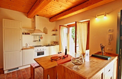 Montelabbate Apartment | Charming country retreat with stunning views in the Montefeltro area