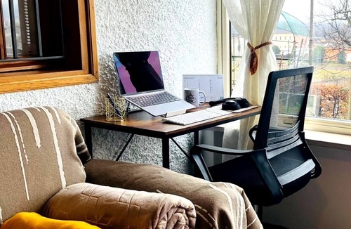 Crocetta del Montello Apartment | Charming Rustic Stay Near Prosecco Hills ~ Full kitchen, Parking, AC & Fast WiFi