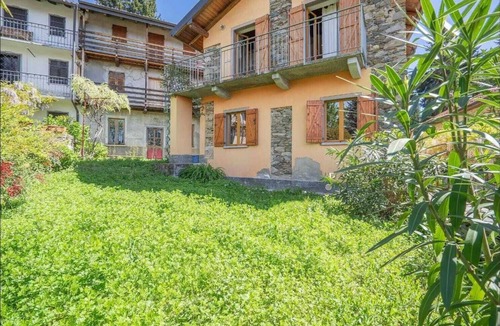 Ameno Cottage | Charming traditional Ameno cottage with private garden, balcony & AC