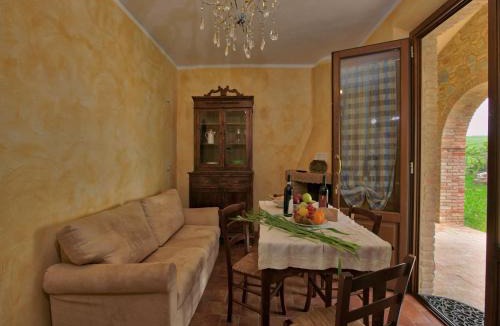 Castel del Piano House | Charming Tuscan Farmhouse