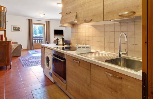 Isolaccia Apartment | Cima de' Piazzi Apartment with Mountain View, Balcony, and Wi-Fi