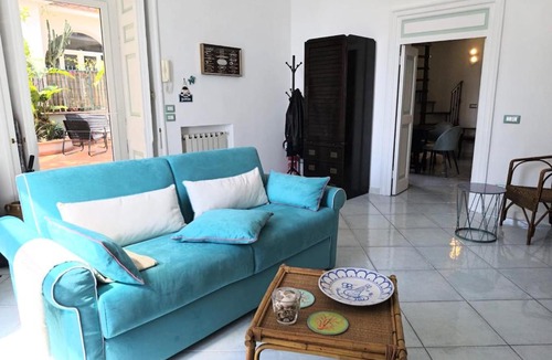 Posillipo Apartment | Coccole Marine - discesa a mare Posillipo