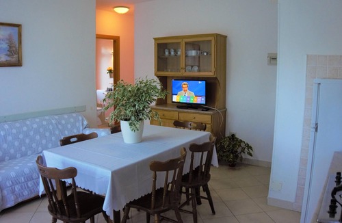 Lignano Pineta Apartment | Comfortable 3 bedrooms near the sea