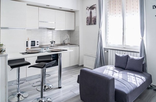 Quartiere Pista Apartment | Comfortable mini-apartment of about 35 m2, located on the mezzanine floor of a building WITHOUT a lift. The accommodation is located in the Pista district, a very quiet residential area, served by all the main services: bar, pharmacy, restaurant and supe
