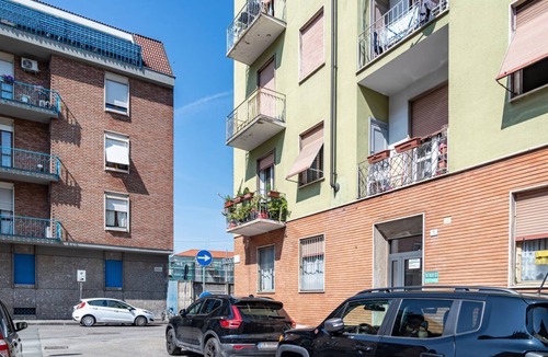 Quartiere Pista Apartment | Comfortable mini-apartment of about 35 m2, located on the mezzanine floor of a building WITHOUT a lift. The accommodation is located in the Pista district, a very quiet residential area, served by all the main services: bar, pharmacy, restaurant and supe