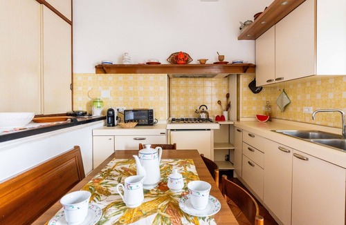 San Bartolomeo al Mare Apartment | Cosy apartment for 6 people with WIFI, A/C, balcony and pets allowed