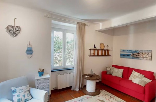Pieve Ligure Apartment | Cosy apartment for 6 guests with WIFI, TV, balcony and pets allowed, close to Genoa