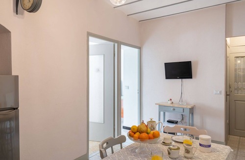 Boscomare Apartment | Cosy apartment for 4 guests with TV and terrace