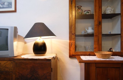 Poggiarello Villa | Cosy apartment in villa with WIFI, pool, TV, patio and panoramic view, close to San Gimignano