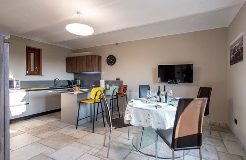 Rocca D'Arazzo Apartment | Cosy apartment for 4 people with A/C, WIFI, TV and terrace