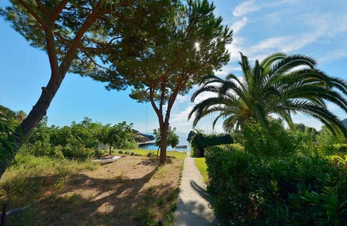 Ischia Ponte Villa | Cottage by the Sea in Cartaromana Bay, with a View of Aragonses Castle