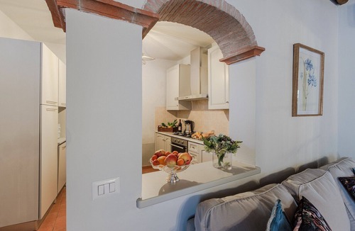 Ruota Villa | Cottage Gigi, Smart Convenient Stone Village House with Pool