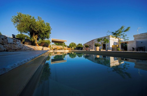 Putignano Villa | Country House with a Trullo, Pool, Panoramic Views, Comfort and Relaxation