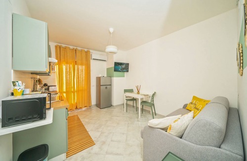 Agropoli Apartment | Cozy apartment with spectacular views of the gulf and Capri.