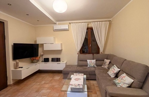 Assisi House | Cozy Independent very central House with AC in Santa Maria degli Angeli Assisi