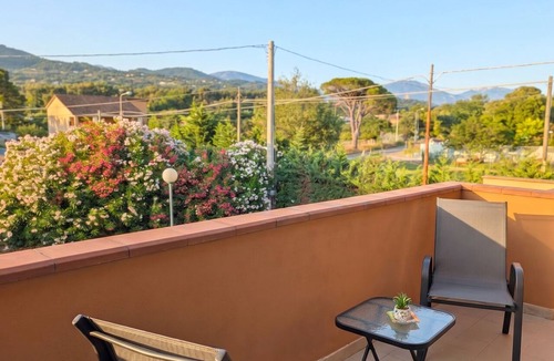 Santa Marina Apartment | Da Rose Marys Vacation Home in Policastro Bussentino. In the heart of Cilento