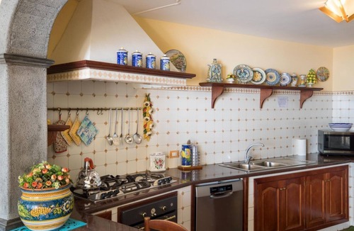 Chiesa Nuova Apartment | De Vivo Realty - Ilary House Positano