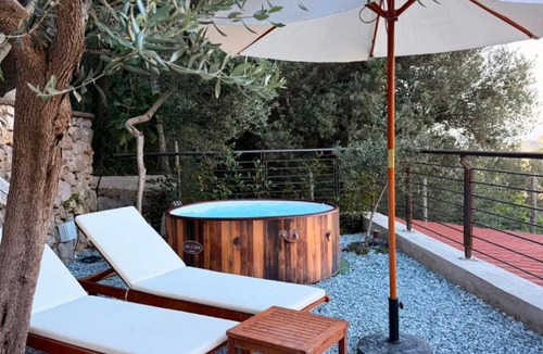 Meta Villa | De Vivo Realty - Regina Vittoria Relais EcoSmart Luxury Home SPA
