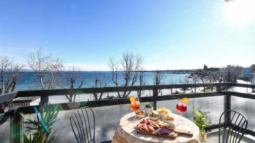 Desenzano del Garda Apartment | Desenzanoloft Garda Golden Sunrise official partner Homes and Villas By Marriott Bonvoy