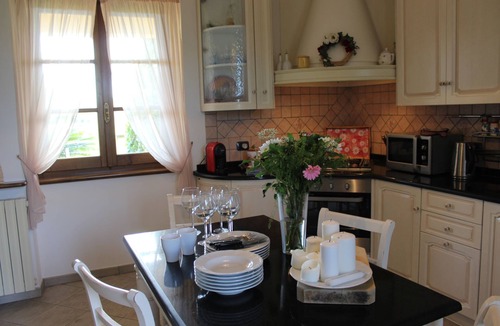Camaiore Villa | "DIMORA DEGLI ULIVI" single villa, fenced garden, privacy, AC, pet friendly