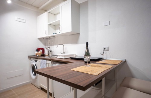 Materdei Apartment | Diso Apartments - Megaride