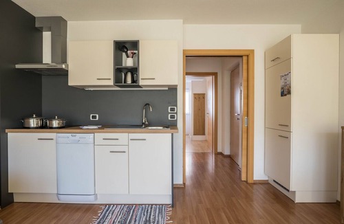Valdaora di Mezzo Apartment | Dolomites View Apartment "Durnbrunn 2" with Mountain View, Wi-Fi, Garden & Terrace