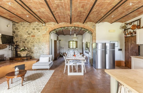 Gallina Villa | Elegant farmhouse, with private pool, table tennis & ping pong in Val D'orcia,