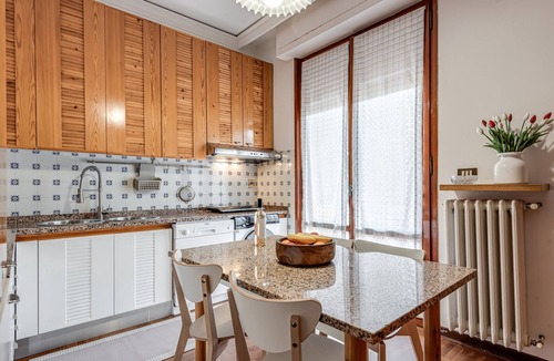 Scandicci House | Elegant Townhouse with 4 Bedrooms, Terrace, and Parking 10 Minutes from Florence