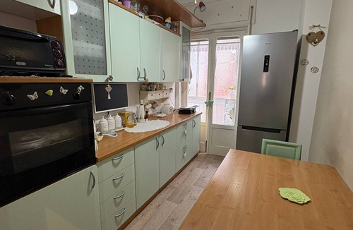 Municipio 2 Apartment | Entire Apartment complete with everything. Air conditioning, heating, wifi.