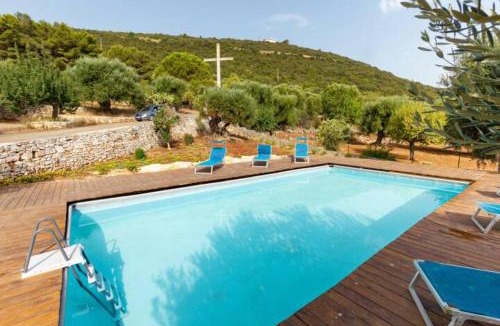 L'Assunta Villa | Eremo Sant'Antonio - Villa & Trullo with Pool, Terrace and Parking